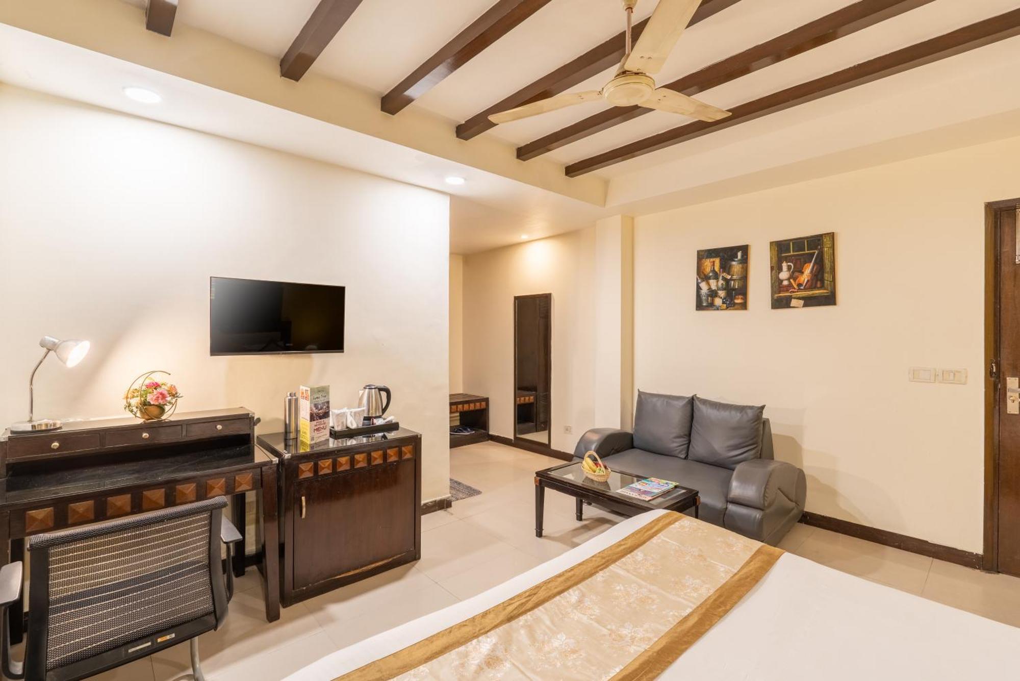 Lime Stays B&B Gk-2 At Greater Kailash Metro South Delhi Nearby Saket Select City New Delhi Ngoại thất bức ảnh
